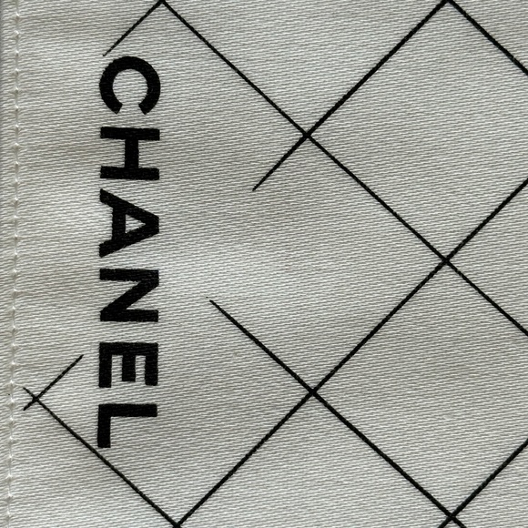 NEW 2023 100% Authentic CHANEL SMALL Classic Flap Dust Bag ICOT1 13x 8.5 x 3in - Picture 9 of 9